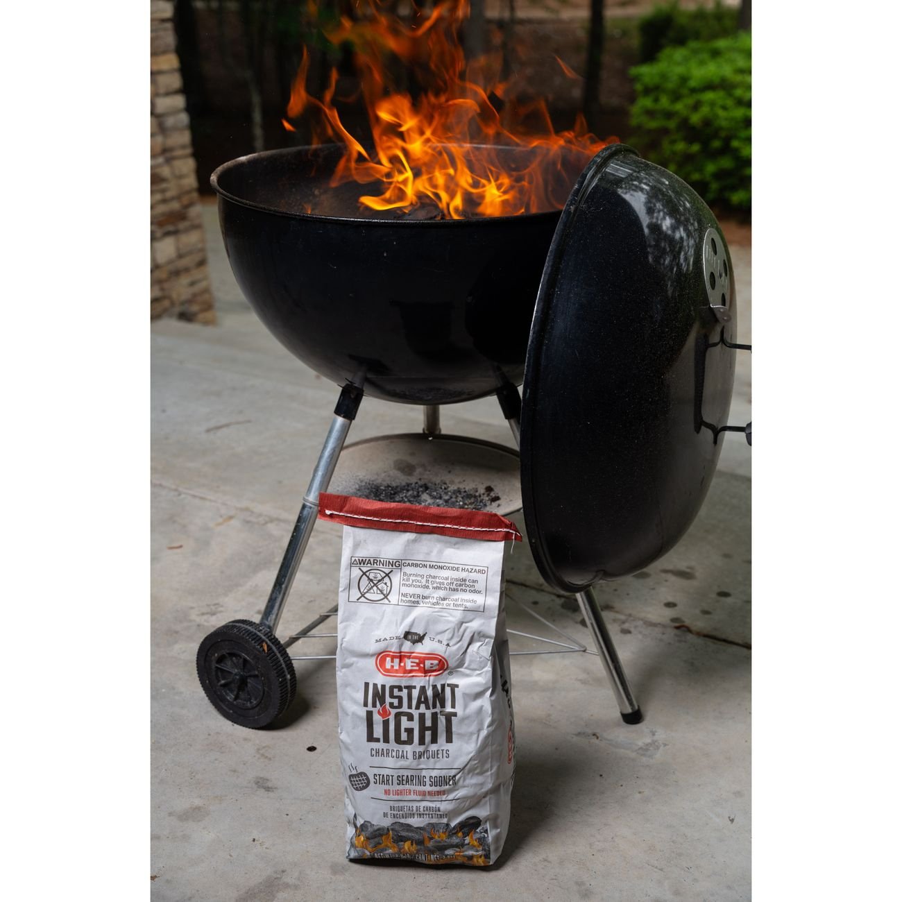 H-E-B Instant Light Charcoal Briquets