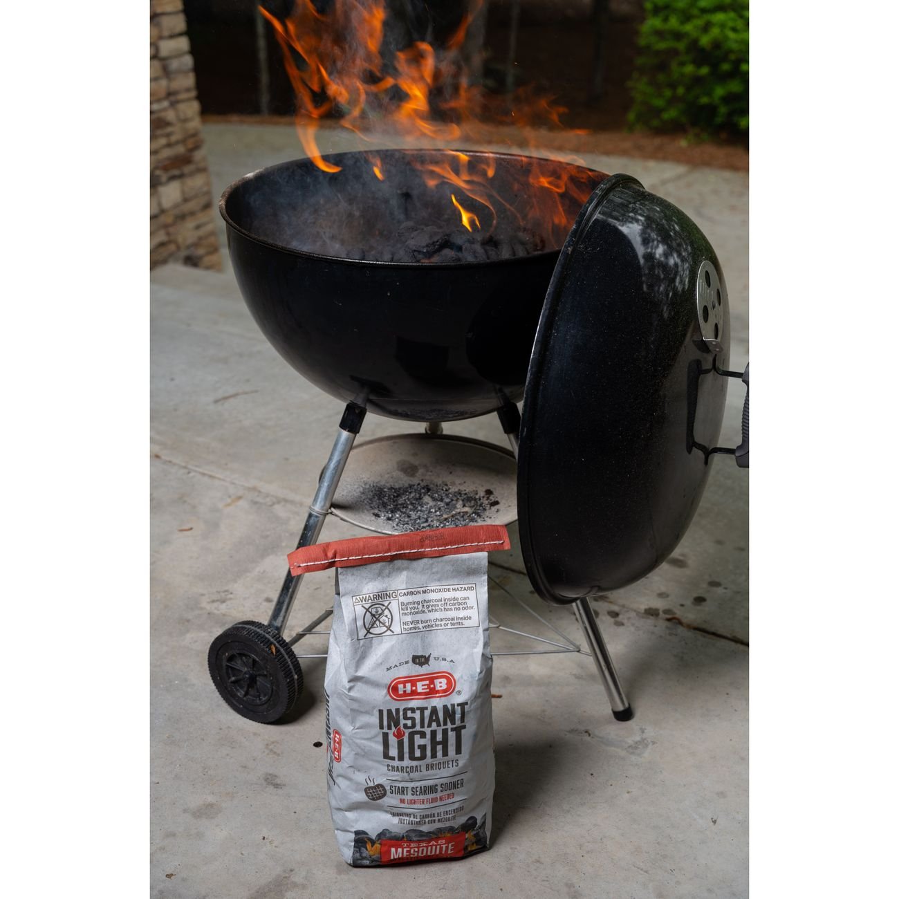 H-E-B Texas Mesquite Instant Light Charcoal Briquets