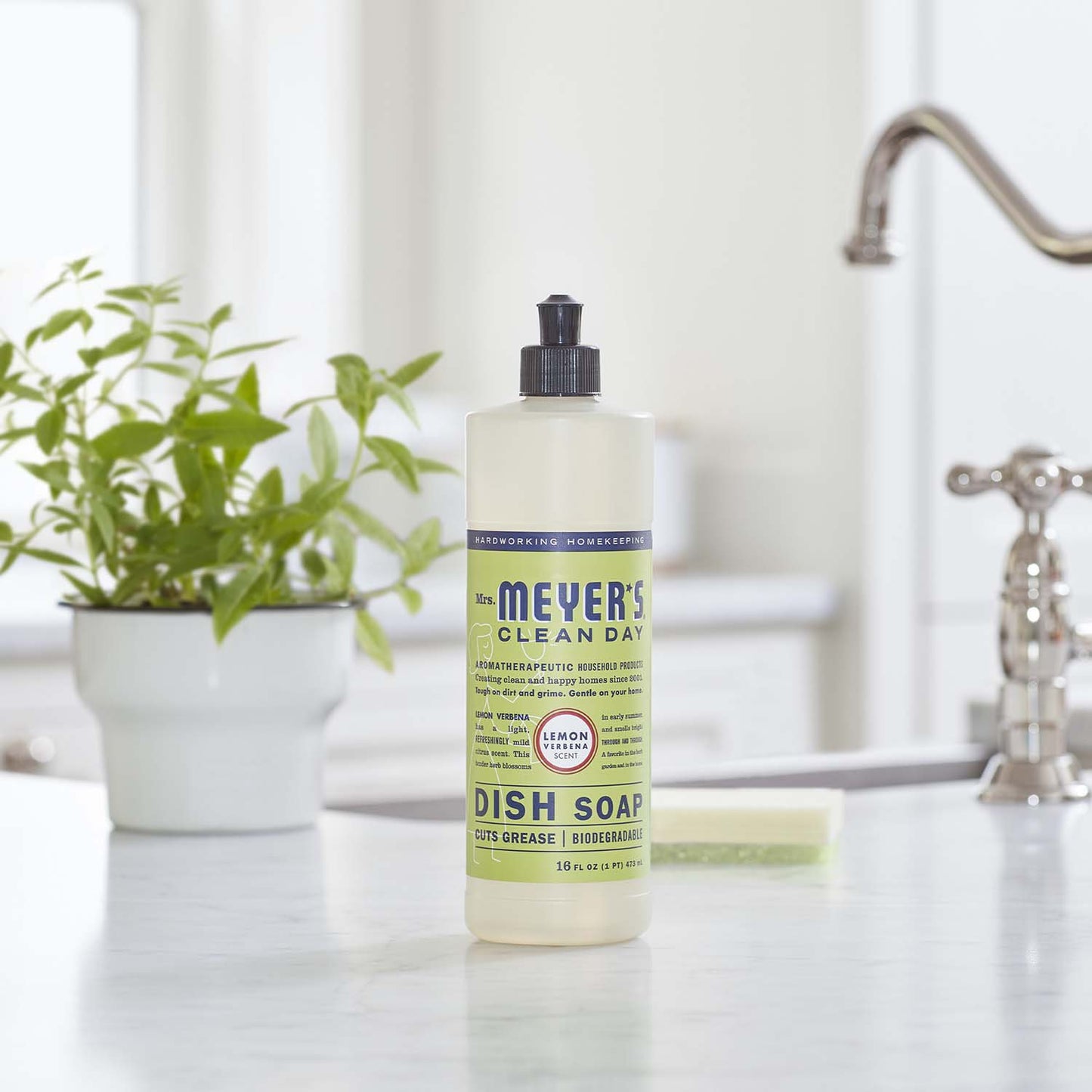 Mrs. Meyer's Clean Day Lemon Verbena Scent Dish Soap