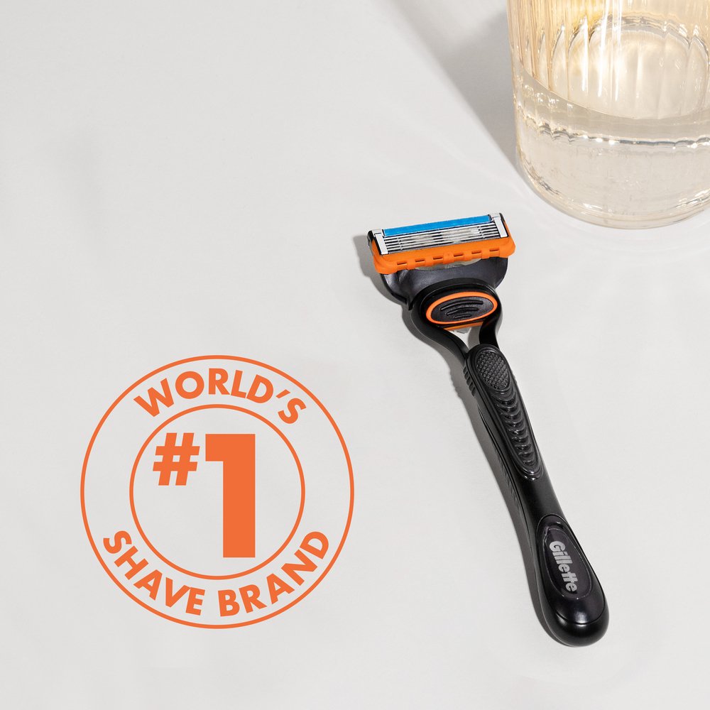 Gillette Fusion5 Razor + 2 Blade Refills