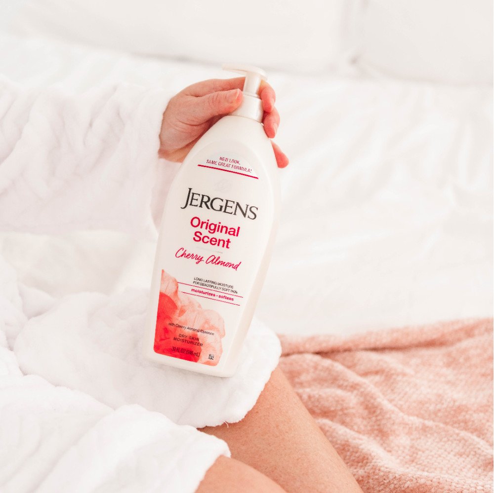 Jergens Dry Skin Moisturizer - Cherry Almond