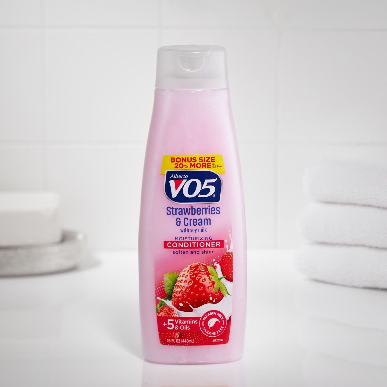 Alberto VO5 Strawberries & Cream Moisturizing Conditioner