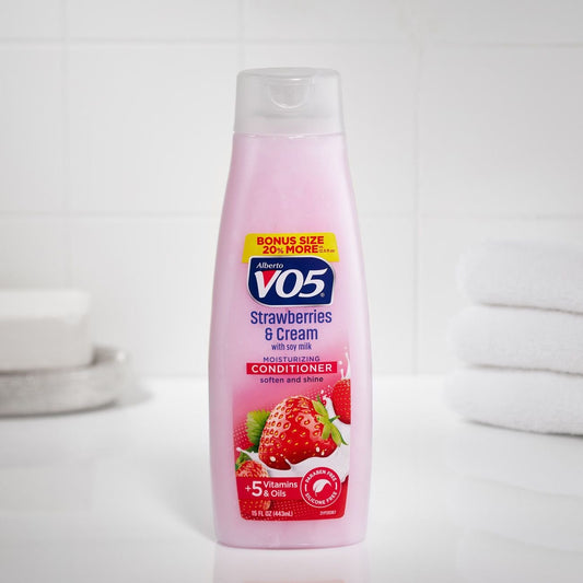 Alberto VO5 Strawberries & Cream Moisturizing Conditioner