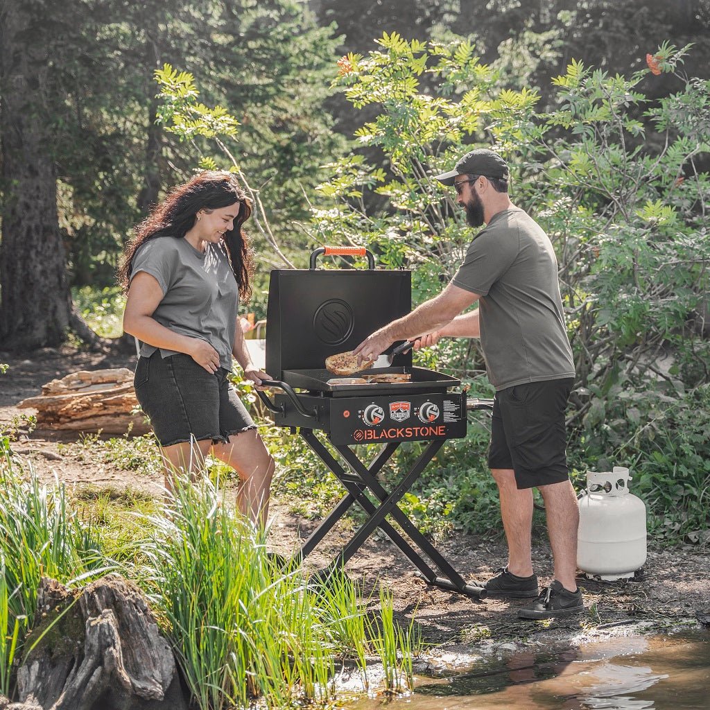 Blackstone  On-the-Go Scissor-Leg Griddle with Hood