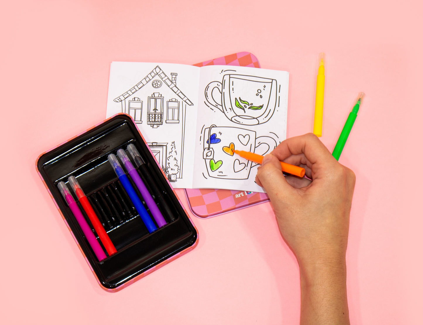 Art 101 Mini Marker On The Go Art Kit