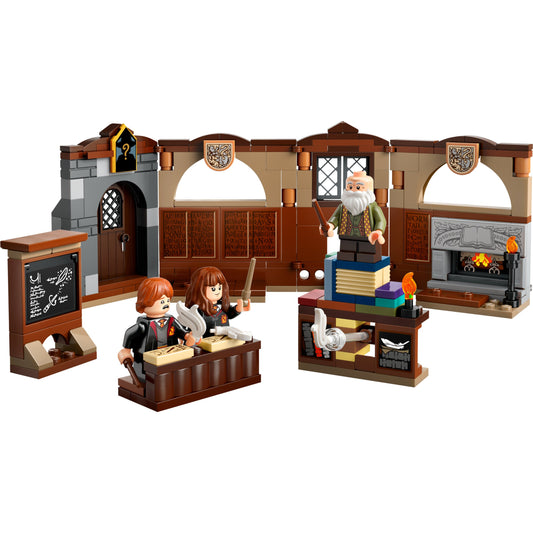 LEGO Harry Potter Hogwarts Castle: Charms Class Set