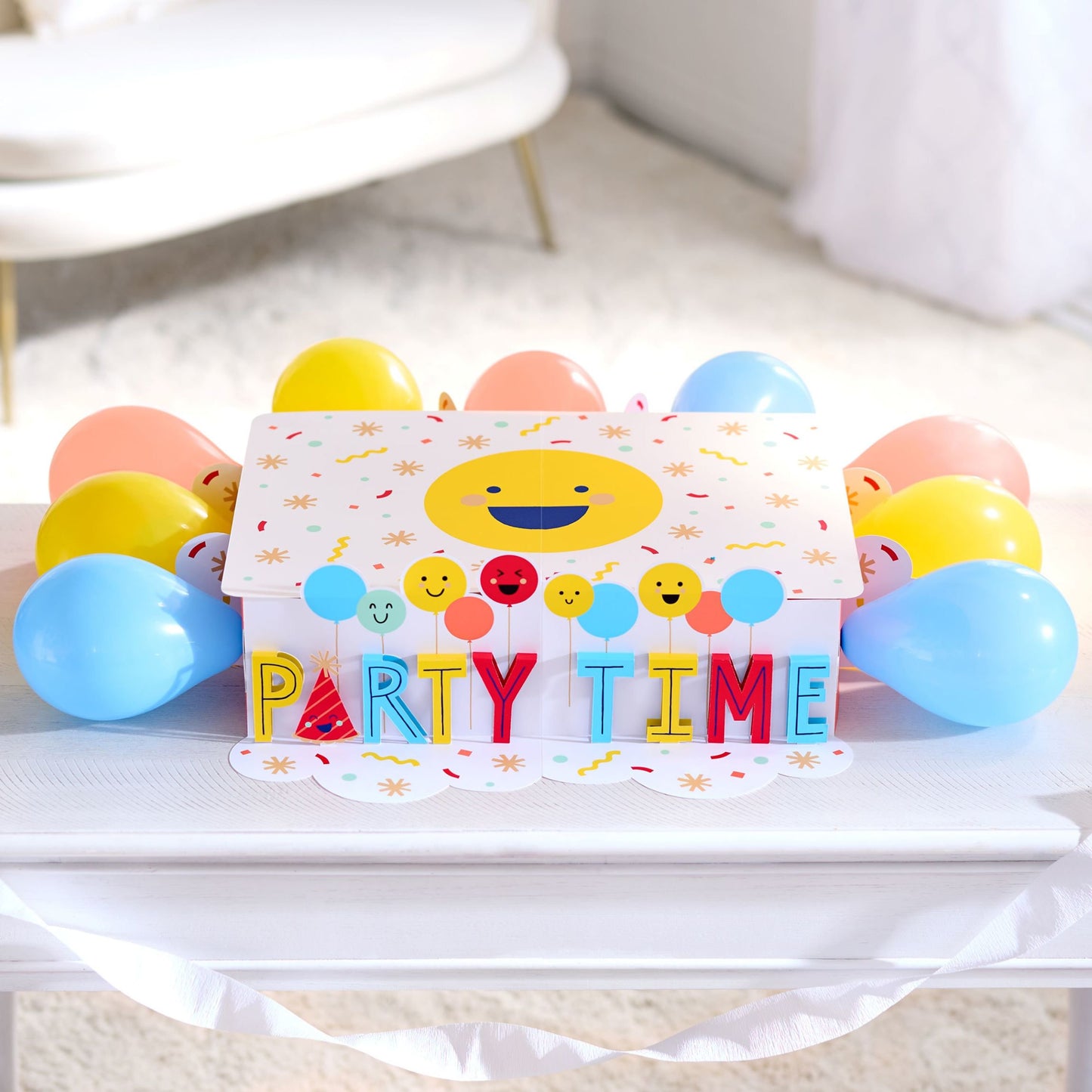 American Greetings Smiley Party Time Design Birthday Pop-Up Cake Stand Kit