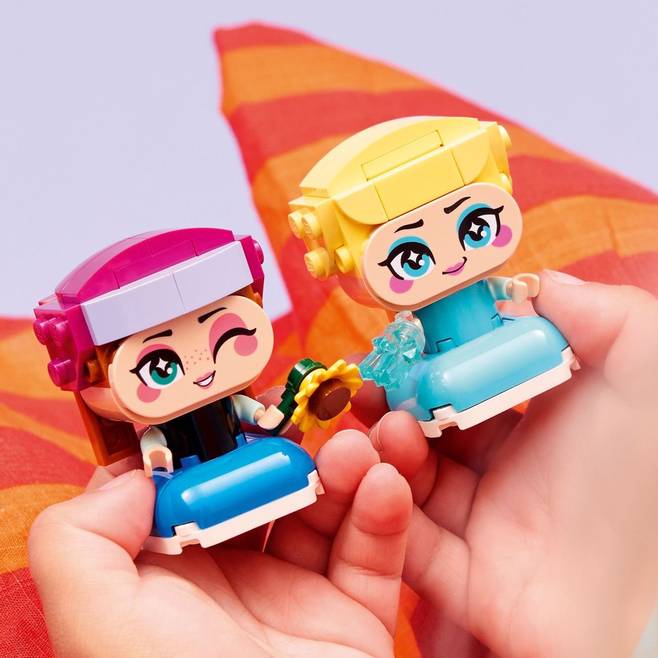 LEGO Disney Princess Mini Anna & Elsa Building Set