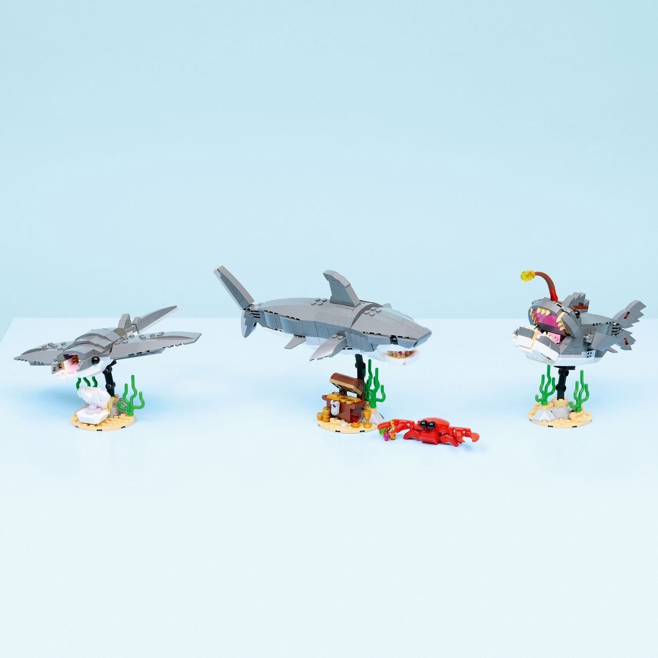 LEGO Creator Fierce Shark with a Treasure Chest Building Set