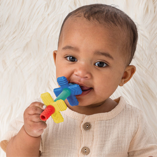 Itzy Ritzy Teensy Tubes Rainbow Teether