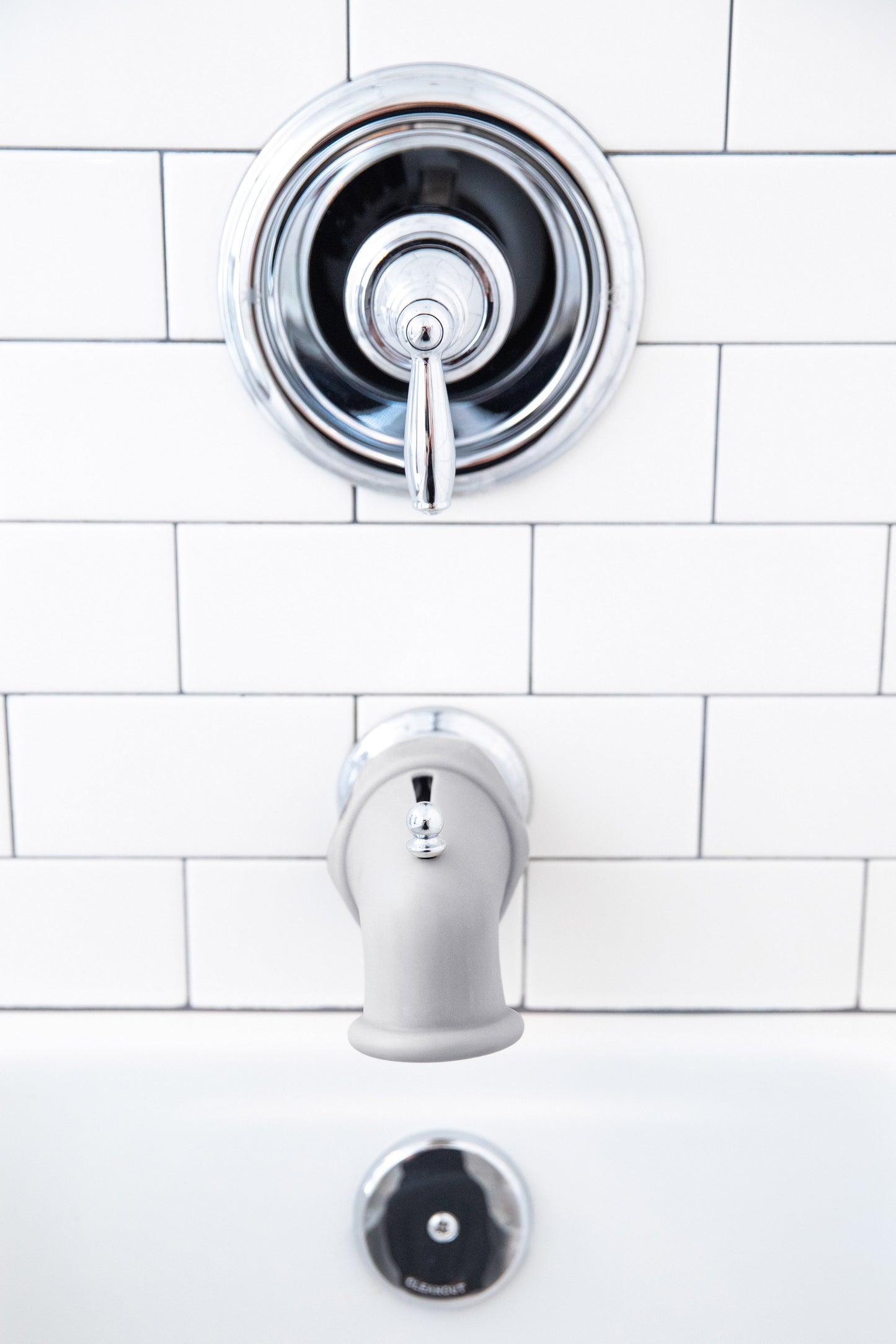 Ubbi Spout Guard - Gray