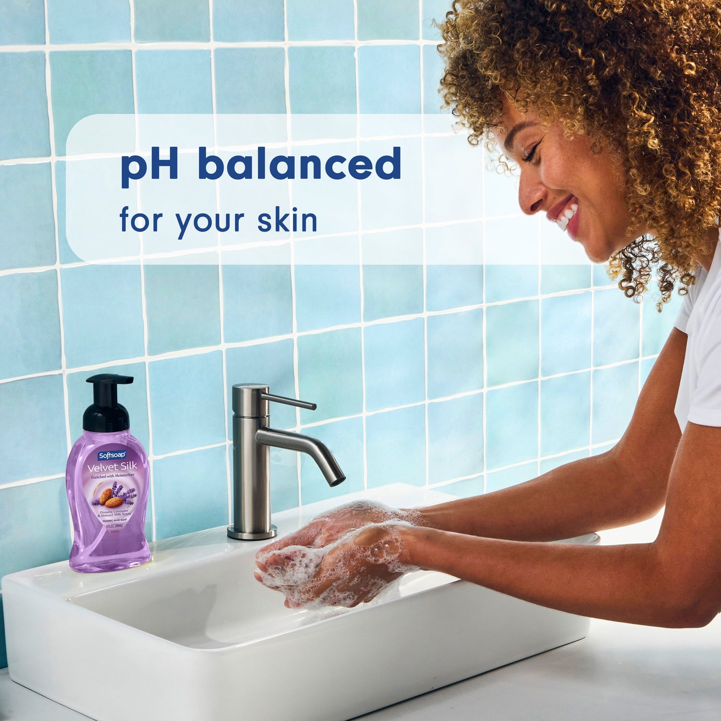Softsoap Foaming Hand Soap - Dreamy Lavender & Almond Milk
